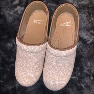 Danskos Womens Size 8